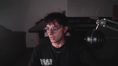 Teo independent model online show from 03.18.26