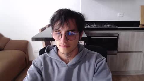 Snapshot of te0__0 chatting on 07.10.26 Teo independent model online show from 07.10.26