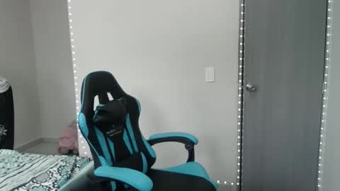 Snapshot of team23hot0 chatting on 10.01.25 team23hot0 online show from 10.01.25