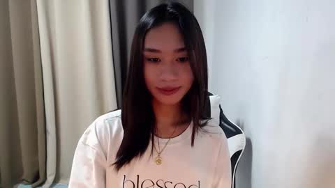 Snapshot of teamo_kiara chatting on 09.18.25 your future wife online show from 09.18.25