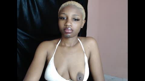 Snapshot of teasexkitty chatting on 05.19.26 teasexkitty online show from 05.19.26