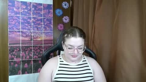 Snapshot of teasing_dora chatting on 07.22.26 Teasing Dora online show from 07.22.26
