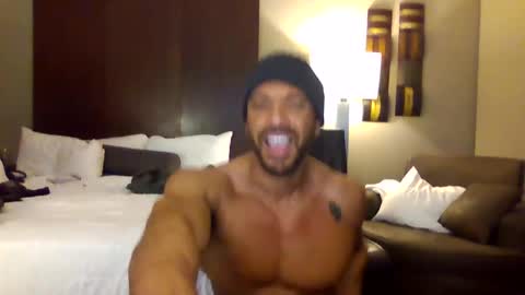 Snapshot of techflexdylan chatting on 11.11.25 Techflexdylan online show from 11.11.25