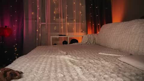 Snapshot of technoelf chatting on 11.27.25 Mary X TechnoElfff INST fansly kissmary online show from 11.27.25