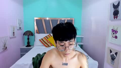 Snapshot of teddy_jacobs chatting on 10.08.25 T E D D Y online show from 10.08.25