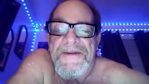 Snapshot of tedestep2 chatting on 02.19.26 tedestep2 online show from 02.19.26