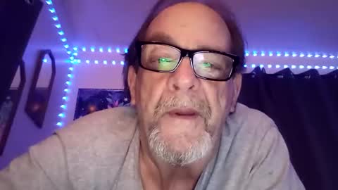 Snapshot of tedestep2 chatting on 04.04.26 tedestep2 online show from 04.04.26