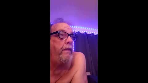Snapshot of tedestep2 chatting on 04.08.26 tedestep2 online show from 04.08.26
