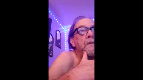 Snapshot of tedestep2 chatting on 04.23.26 tedestep2 online show from 04.23.26