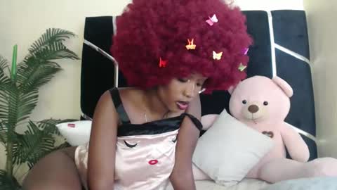 Snapshot of teelouh chatting on 04.21.26 Kittie online show from 04.21.26