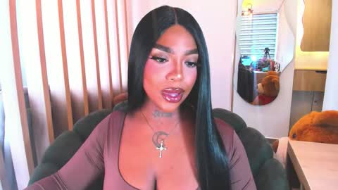 Teerry online show from 10.22.25