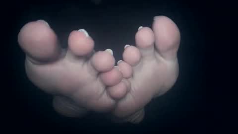 Viv West online show from 01.19.26