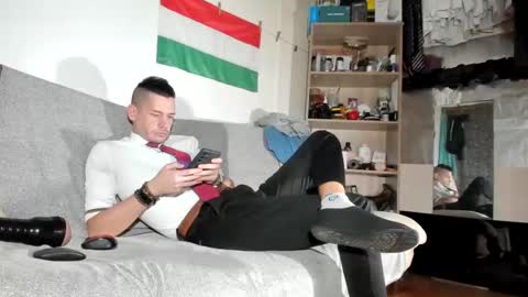 Snapshot of telepaticman chatting on 01.15.26 Virg Lszl online show from 01.15.26