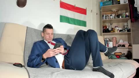 Snapshot of telepaticman chatting on 01.19.26 Virg Lszl online show from 01.19.26