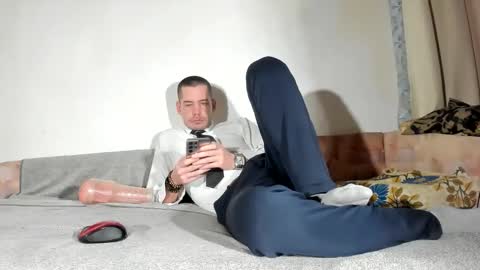 Snapshot of telepaticman chatting on 02.14.26 Virg Lszl online show from 02.14.26