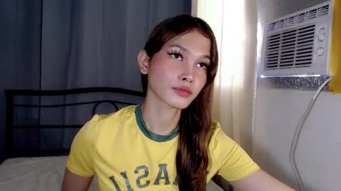 Snapshot of temptation_lily chatting on 05.23.26 Lily online show from 05.23.26