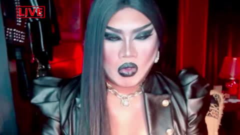 Snapshot of temptress_cocoxxx chatting on 03.21.26 Mistress Coco online show from 03.21.26