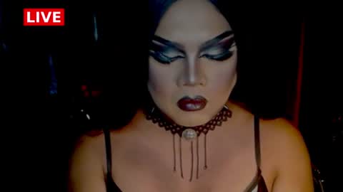 Snapshot of temptress_cocoxxx chatting on 06.18.26 Mistress Coco online show from 06.18.26