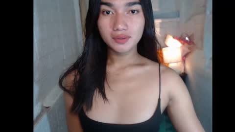 Snapshot of temtaionoflust chatting on 04.29.26 TransGoddessZhandria online show from 04.29.26