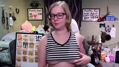 Pixie and Tentacle Overlord online show from 01.21.25