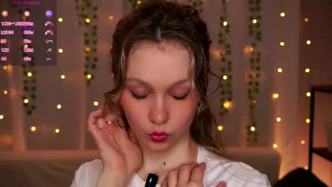 Snapshot of tender__beauty chatting on 07.04.26 Hey Im Aneta online show from 07.04.26