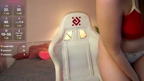 Snapshot of tender_babyy chatting on 03.09.25 Sexy girl Li online show from 03.09.25