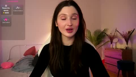 Snapshot of tender_babyy chatting on 03.11.25 Sexy girl Li online show from 03.11.25