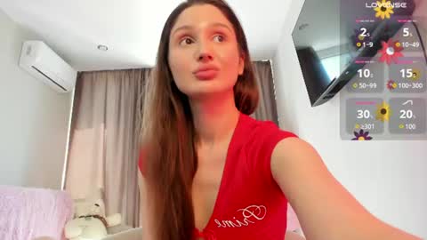 Snapshot of tender_babyyy chatting on 07.20.26 Amina online show from 07.20.26