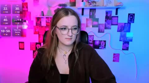 ur Louise online show from 04.14.26