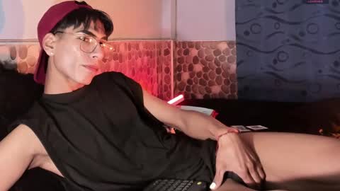 Snapshot of teo_369 chatting on 12.23.24 Teo online show from 12.23.24