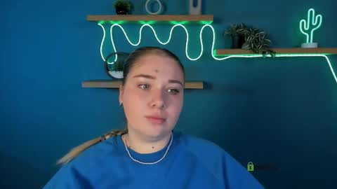 Snapshot of tereza_moon chatting on 10.15.25 Youre Tereza online show from 10.15.25