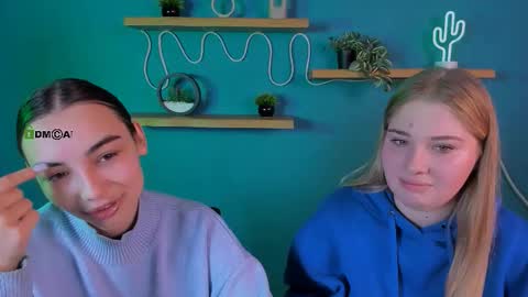 Snapshot of tereza_moon chatting on 10.22.25 Youre Tereza online show from 10.22.25