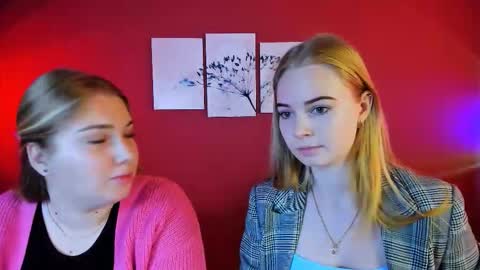 Snapshot of tereza_moon chatting on 10.23.25 Youre Tereza online show from 10.23.25