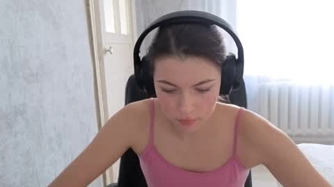 Anny Simpson online show from 10.13.25