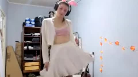 Anny Simpson online show from 10.13.25