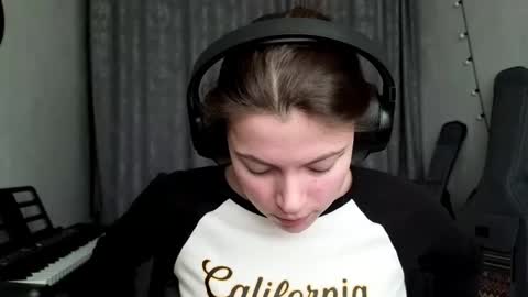 Anny Simpson online show from 03.10.26