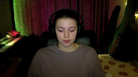 Anny Simpson online show from 04.10.26