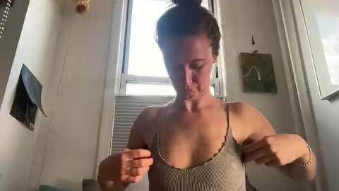 Snapshot of terraworship chatting on 10.26.25 Terra Worship Findomme online show from 10.26.25