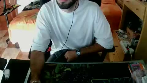 Snapshot of terwosdex chatting on 10.19.25 terwosdex online show from 10.19.25