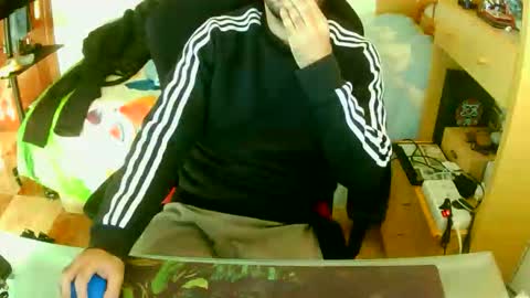 Snapshot of terwosdex chatting on 11.25.25 terwosdex online show from 11.25.25