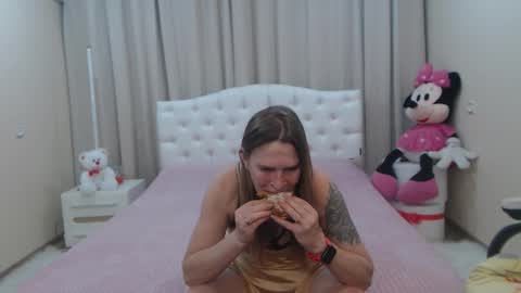 Snapshot of tessadaybreak chatting on 03.07.26 tessadaybreak online show from 03.07.26