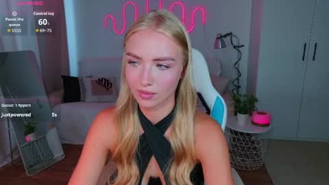 TessaHamilton online show from 07.22.26