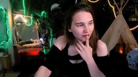 Tessa online show from 09.18.25