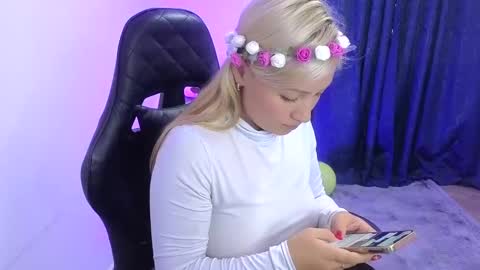 Tessy online show from 12.17.24