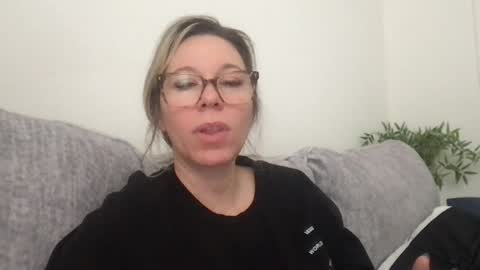 Daphne Summers online show from 11.23.25