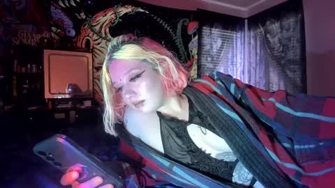 Snapshot of texaspregogrllll chatting on 09.09.25 TEXASGIRLLLL online show from 09.09.25