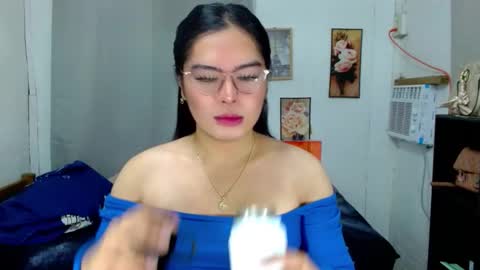 tgirlselena online show from 12.03.25