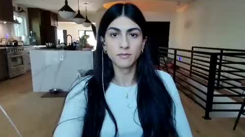 babygirlmami online show from 01.10.26