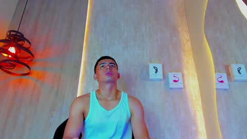 thaddeus king online show from 02.04.25