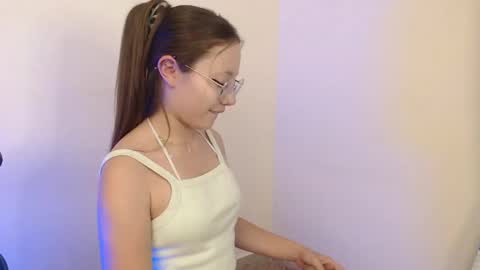 Snapshot of thalia_anderson chatting on 09.14.25 Thalia Anderson online show from 09.14.25